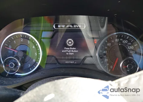 2021 Ram 1500 Big Horn 4X4 5'7 Box z USA, uszkodzony, nr VIN 1C6SRFFT4MN722848